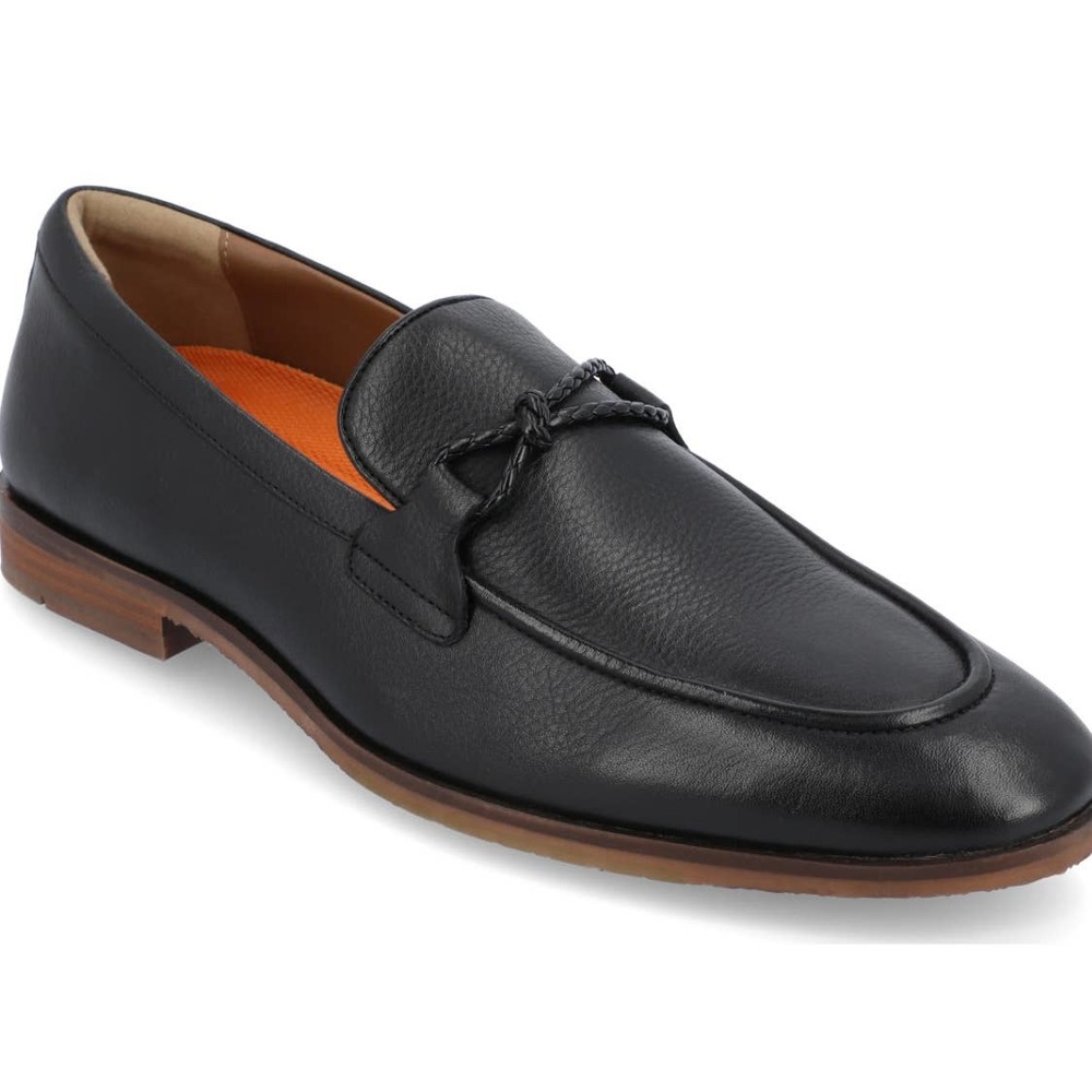 Sophisticated Black Leather Slip-On Loafers